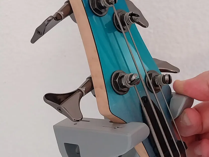 Giá treo tường cho đàn bass Ibanez SR - Image 1