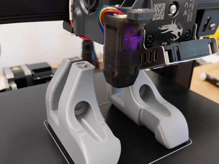 Giá treo tường cho đàn bass Ibanez SR - Image 2