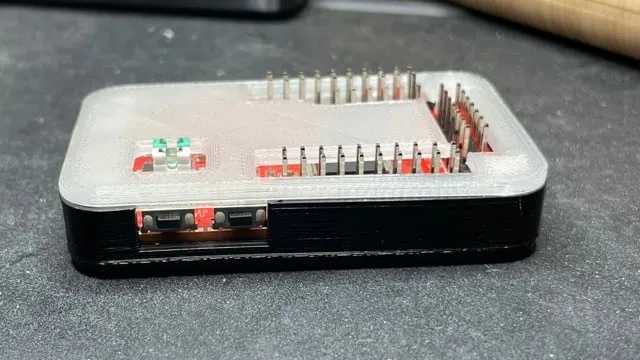 Vỏ bảo vệ Hydrabus lắp ghép dễ dàng - Image 3