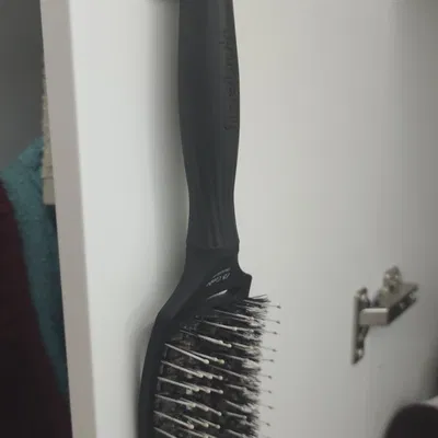 Giá treo bàn chải tóc đơn giản theo mẫu của Xammie