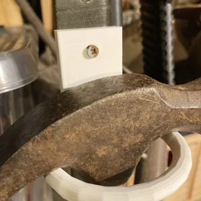 Giá đỡ búa thiết kế trong SketchUp với lỗ gắn tường