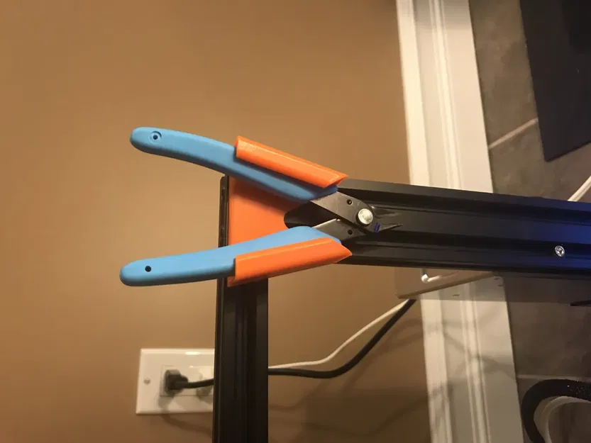 Giá đỡ kìm cắt phẳng cho máy in Ender 3 - Image 1