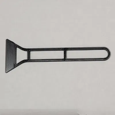 Công cụ cạo với tay cầm dài hơn