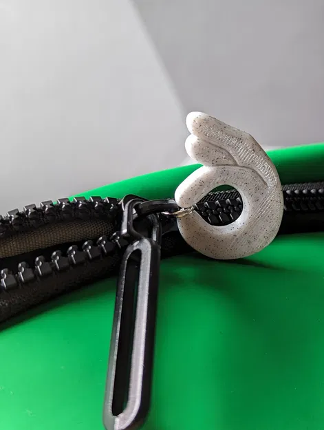 Khóa kéo Okay với vòng kim loại hỗ trợ bền bỉ - Image 1