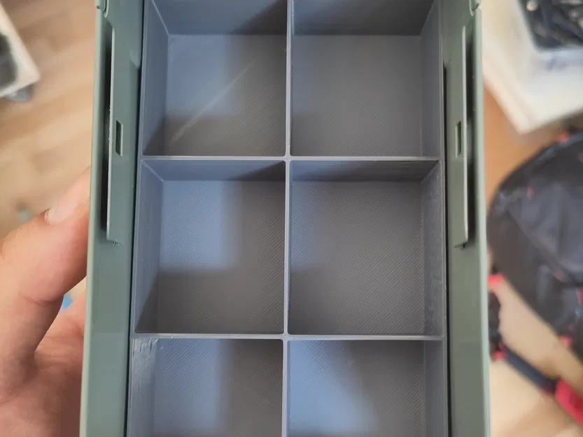 Ngăn chia hộp Ikea Rejsa để tổ chức không gian làm việc - Image 1