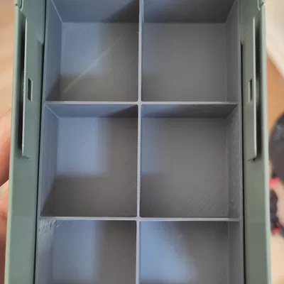 Ngăn chia hộp Ikea Rejsa để tổ chức không gian làm việc