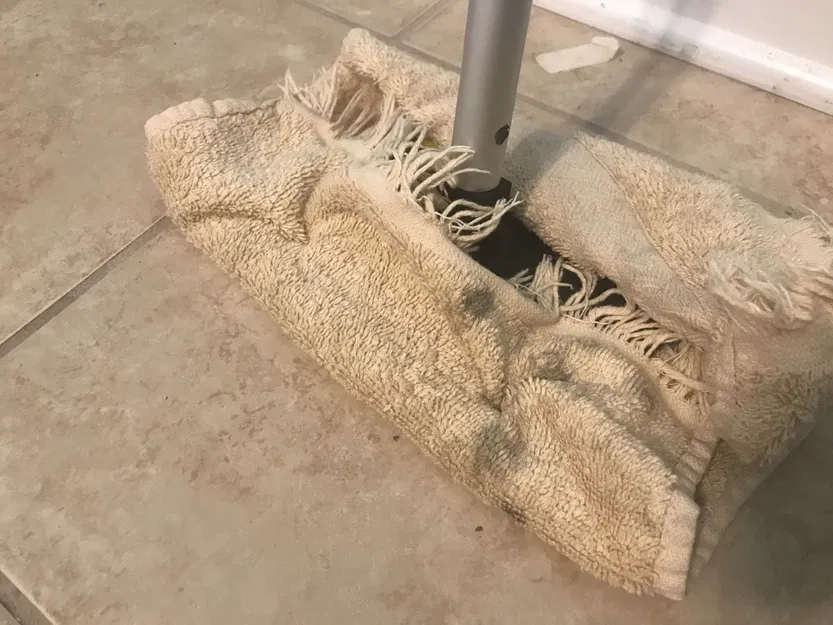 Máy quét sàn đơn giản với đầu gắn TPU - Image 3