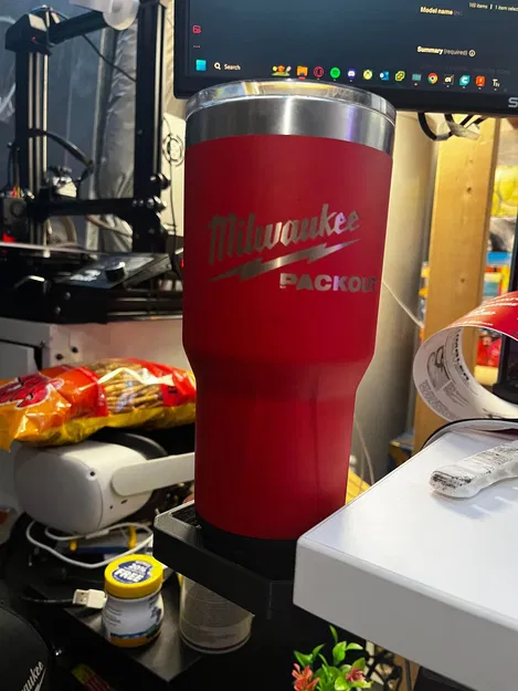 Giá đỡ cốc Packout Milwaukee gắn dưới bàn - Image 1