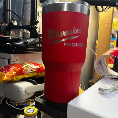 Giá đỡ cốc Packout Milwaukee gắn dưới bàn
