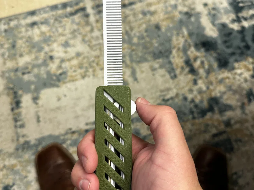 Lược cầm tay OTF Remix với thiết kế độc đáo - Image 1