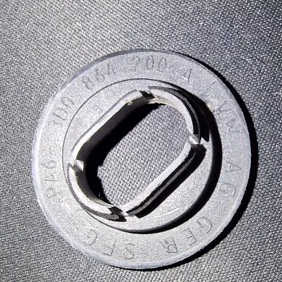 Giá đỡ thảm cho xe Golf 4 và các dòng xe VAG khác