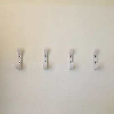 Móc đôi đơn giản với hai lỗ vít