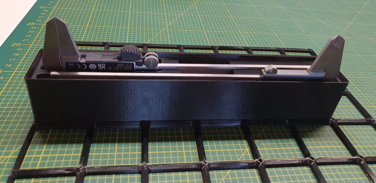 Giá đỡ thước kẹp kỹ thuật số và analog Gridfinity - Image 1