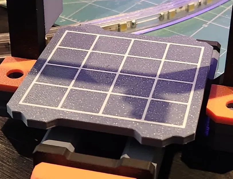 Giường Prusa Mini với lưới in đa màu sắc - Image 1