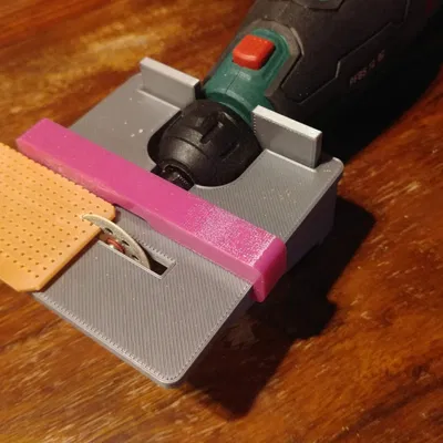 Cưa bàn Parkside PFBS 12 điều chỉnh chiều cao đơn giản