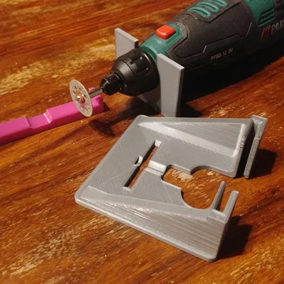 Cưa bàn Parkside PFBS 12 điều chỉnh chiều cao đơn giản