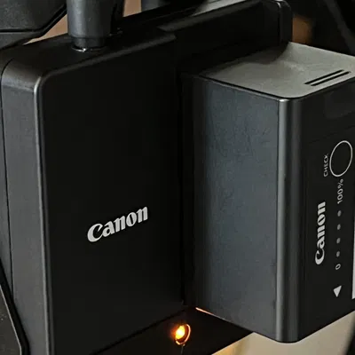 Giá đỡ chân máy Powerbrick cho Canon XF-605