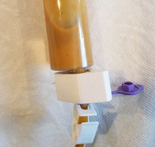 Tay cầm cho ống nối kéo dài ENFit - Image 1