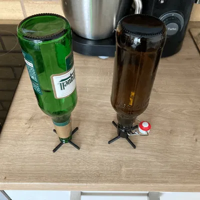 Giá đỡ chai bia tiện lợi để tháo nước