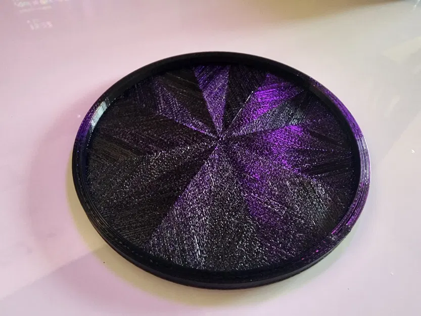 Giá để ly đơn giản với thiết kế nhẹ nhàng - Image 1