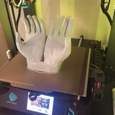 Giá đỡ tay low poly cho Kindle, tablet và điện thoại di động