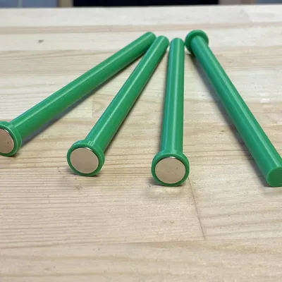 Cây gậy từ tính giúp lấy chi tiết nhỏ từ hộp đựng