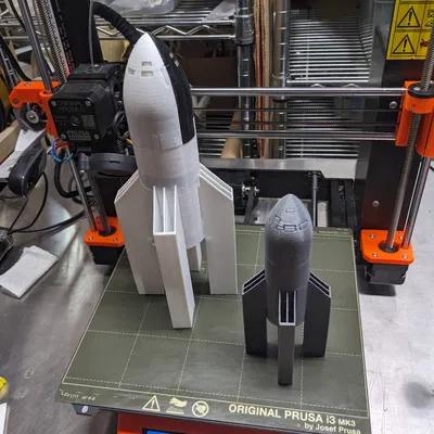 Tên lửa phiên bản 2 - Friede từ Người phụ nữ trên Mặt trăn...