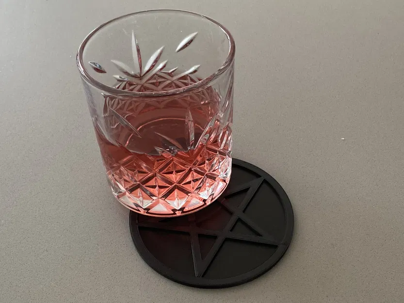 Giá đỡ cốc hình pentagram cho bàn làm việc - Image 1