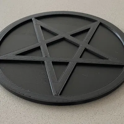 Giá đỡ cốc hình pentagram cho bàn làm việc