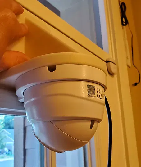 Giá đỡ gắn tường cho camera dome Reolink RLC-420 - Image 2