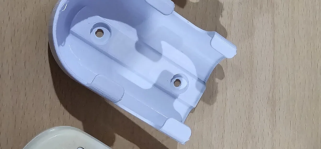 Giá đỡ tường điều khiển từ xa cho máy lạnh Rinnai YKR-L/101E - Image 1