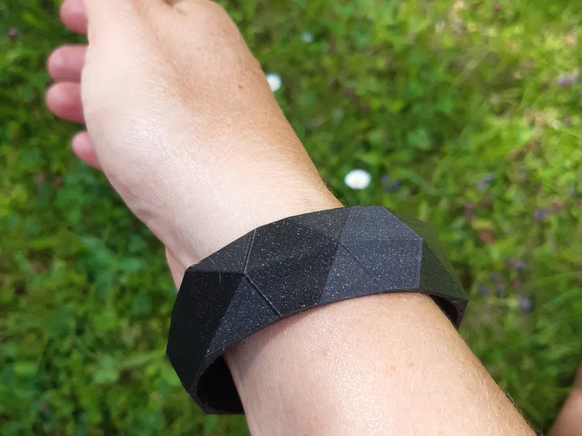 Vòng tay low poly đơn giản cho tay nhỏ - Image 2