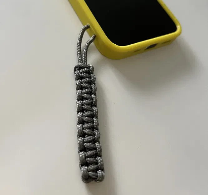 Ốp lưng iPhone 13 Mini có lỗ treo dây đeo và thiết kế hình lụ... - Image 7