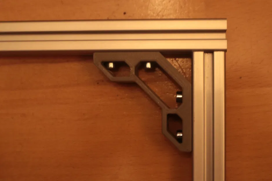 Giá đỡ góc 20x20 cho vít M4 với lỗ lớn hơn - Image 1