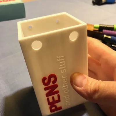 Hộp bút để bút chì và các vật dụng khác