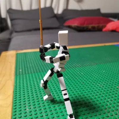 Giày và tay lego cho nhân vật Lucky 13 của soozafone