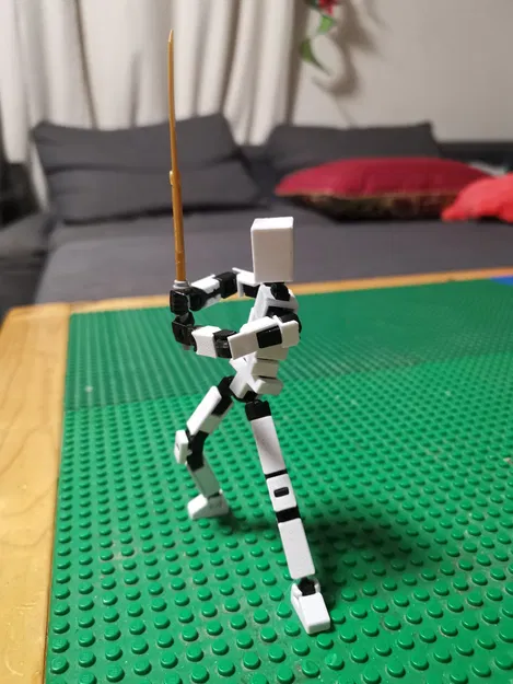 Giày và tay lego cho nhân vật Lucky 13 của soozafone - Image 1