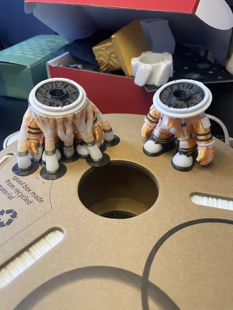 Nhân vật Kerbal đa sắc màu từ Kerbal Space Program - Image 5