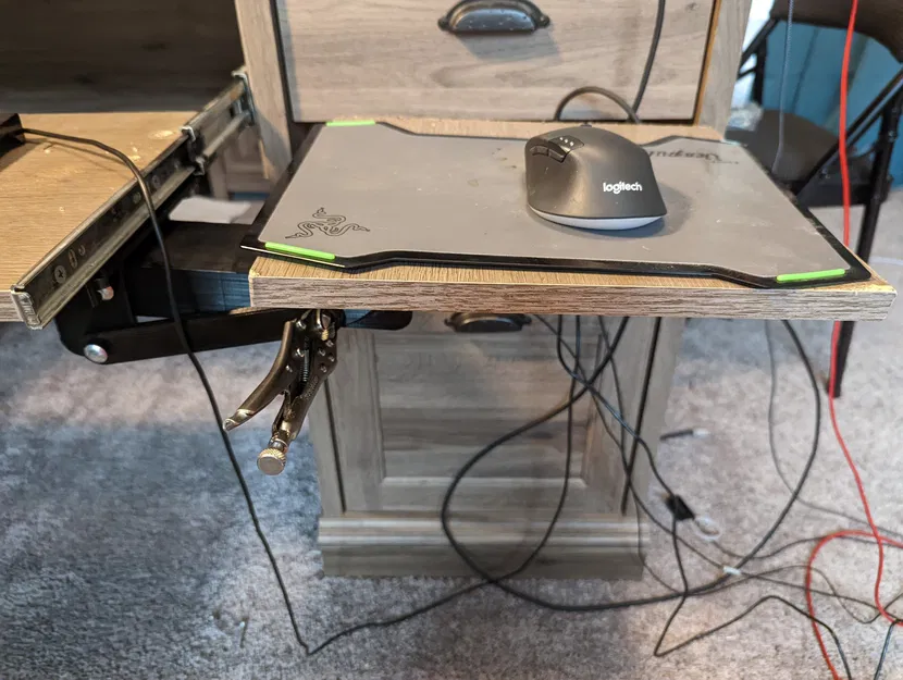 Kệ để chuột và bàn phím điều chỉnh chiều cao - Image 1