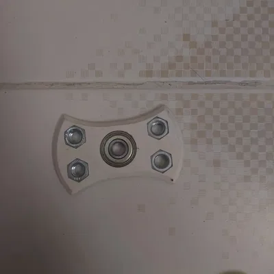 Mô hình fidget spinner hình rìu cho dự án sáng tạo