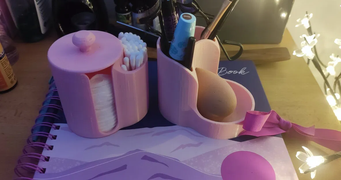 Hộp đựng cọ trang điểm và bông mút - Image 3