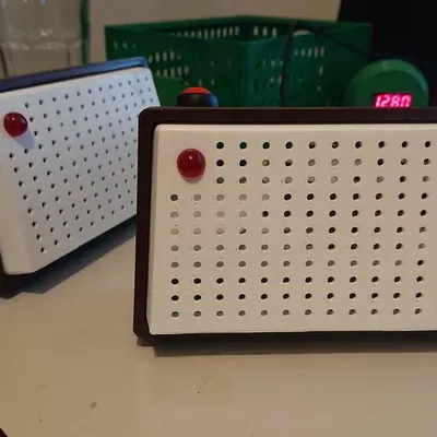 Loa intercom phong cách Charlie's Angels