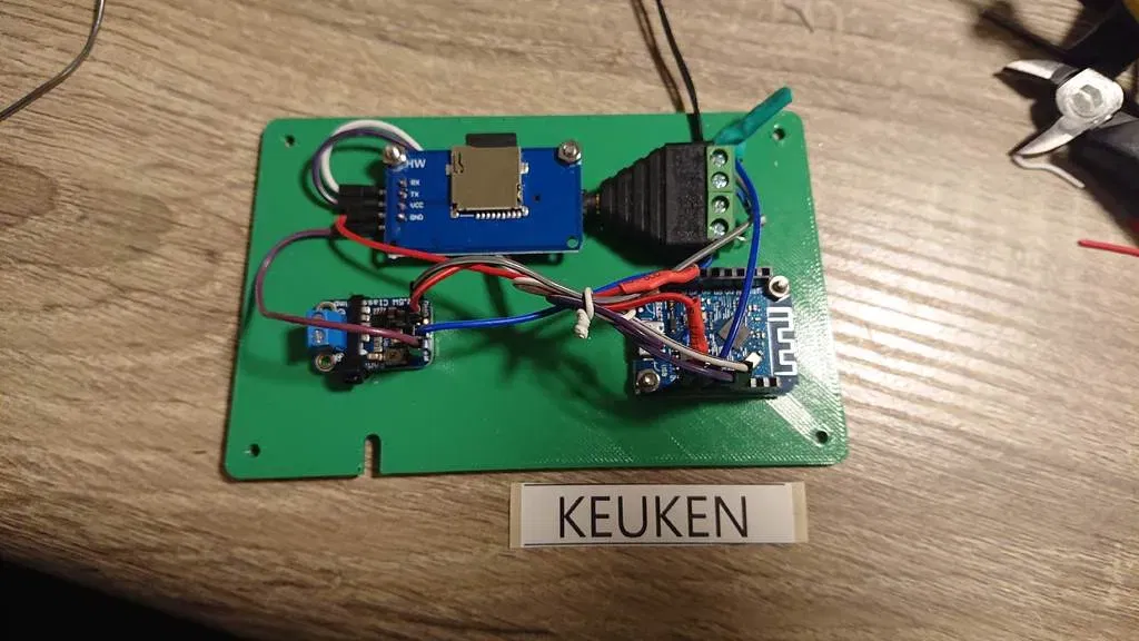 Loa intercom phong cách Charlie's Angels - Image 7