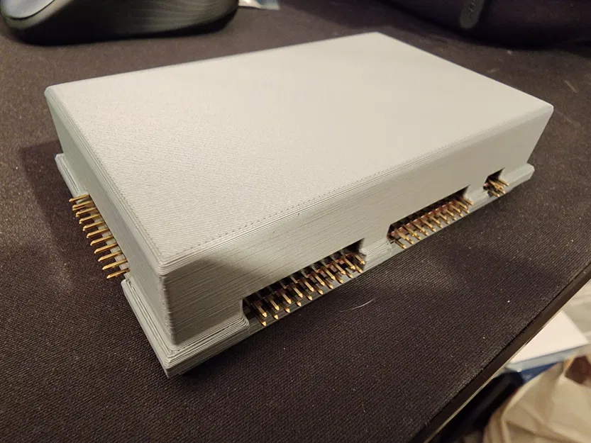 Vỏ bảo vệ bo mạch phát triển PIC32CM của Microchip - Image 6