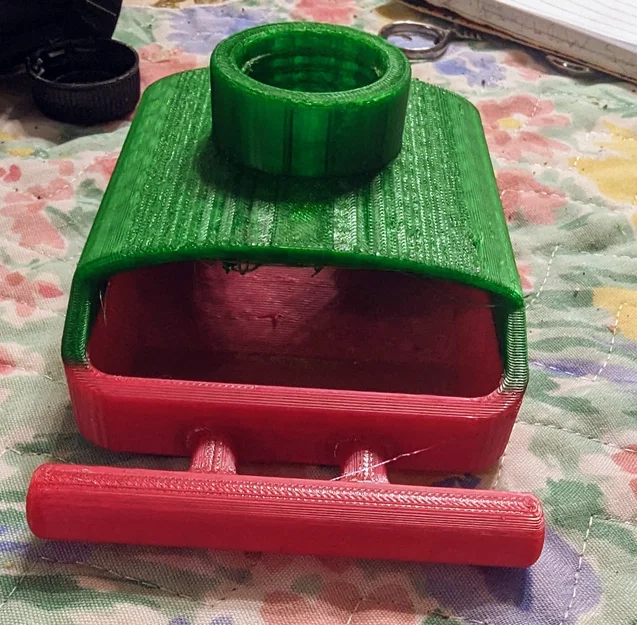 Đồ ăn cho chim từ chai soda với thiết kế tiện lợi - Image 2