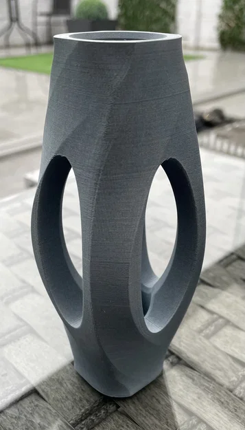 Chậu cây trong suốt với 4 lỗ độc đáo - Image 1