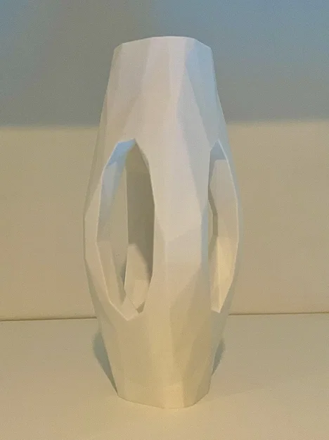 Chậu cây trong suốt phong cách low-poly - Image 1