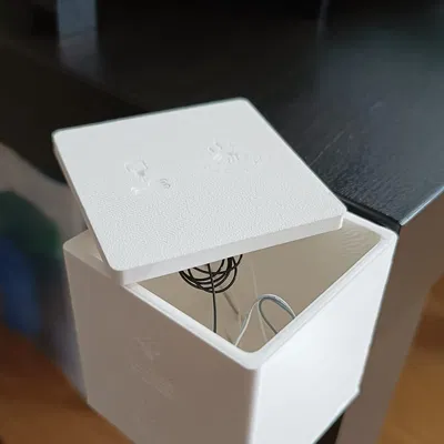 Thùng chứa filament spaghetti với nắp và dán Velcro