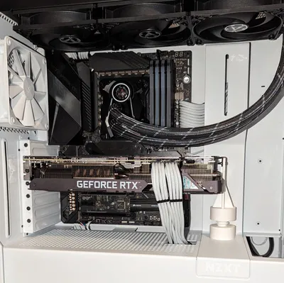 Giá đỡ điều chỉnh cho GPU Asus chống hiện tượng sag