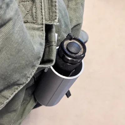 Giá đỡ đèn pin gắn Velcro cho quần cargo